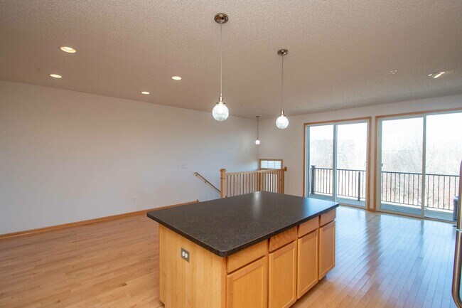 Building Photo - 4665 Victor Path