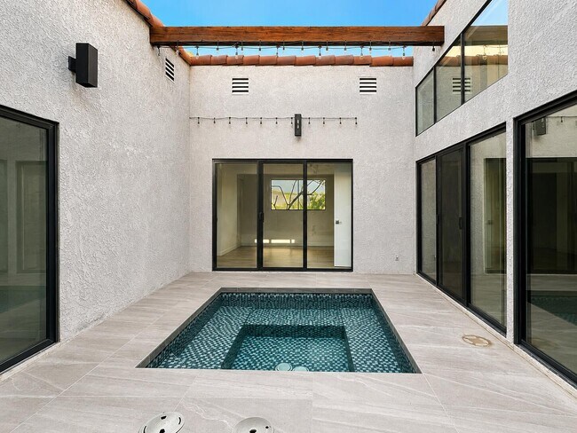 Building Photo - 4 Saturn Cir
