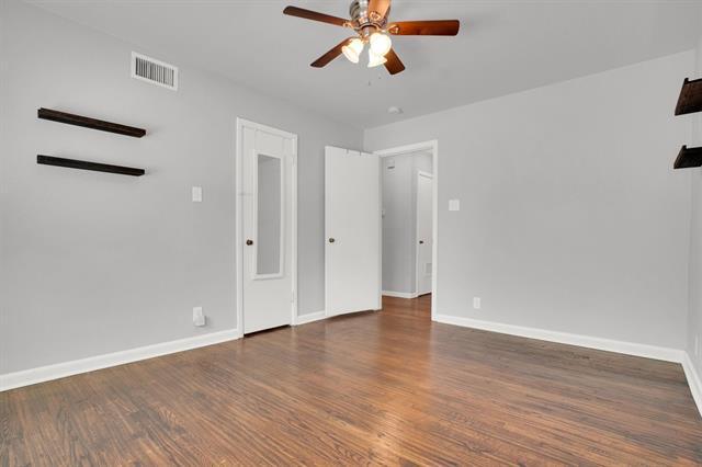 Building Photo - 4929 Locke Ave