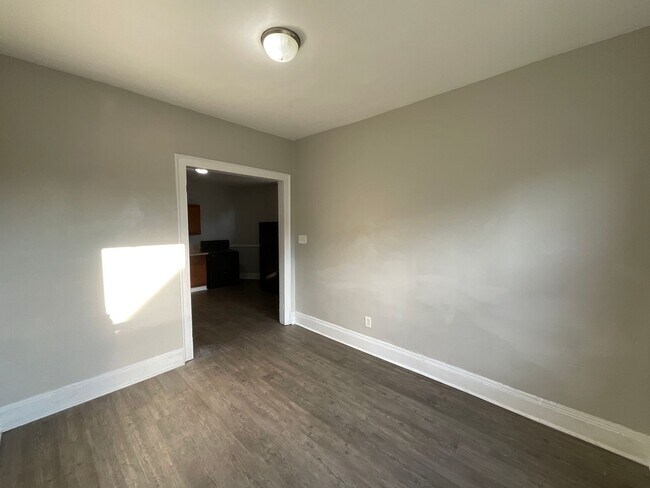 Building Photo - 3433 W 50th St