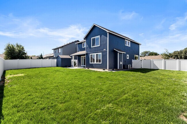 Building Photo - Non-Refundable & Security Deposit Total: $2600.00