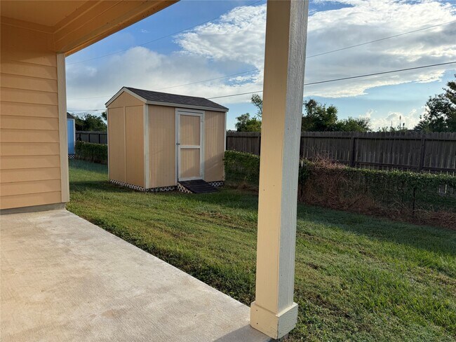 Building Photo - 2724 Avenue D