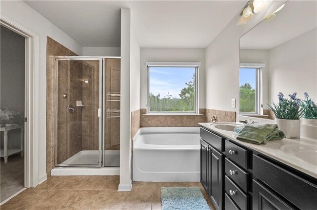 Building Photo - 2396 Whiteoak Bend