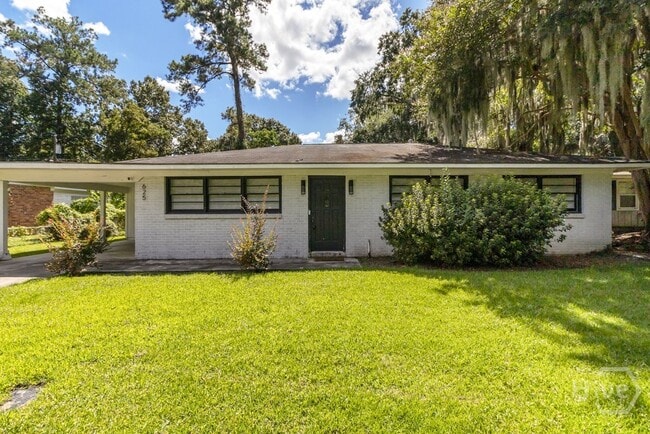 Building Photo - 625 Stuart St