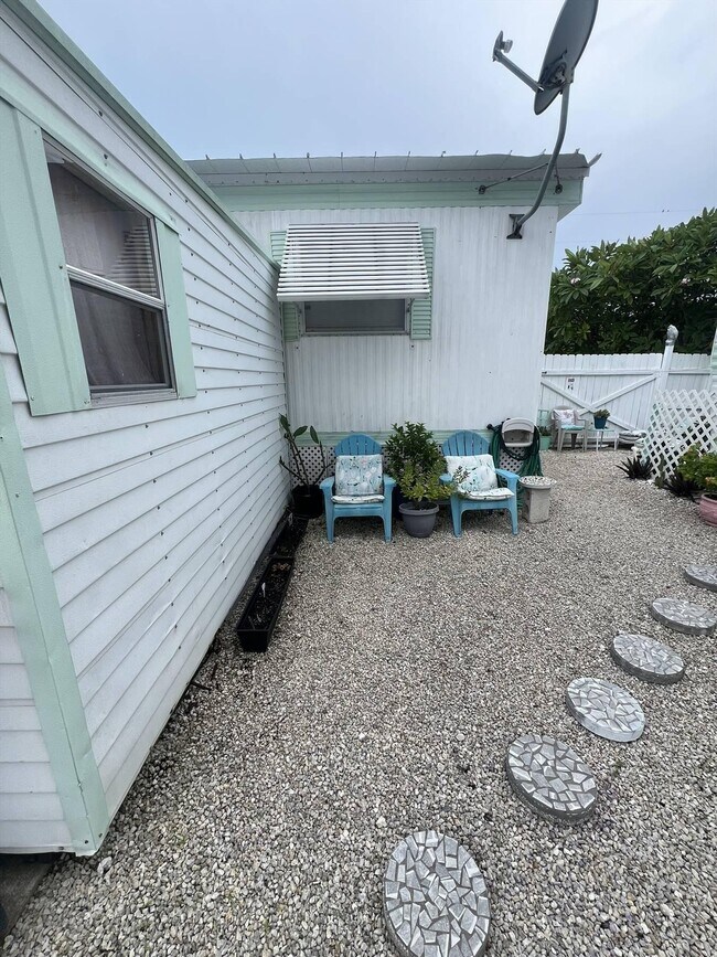 Primary Photo - 4 47th Street Gulf