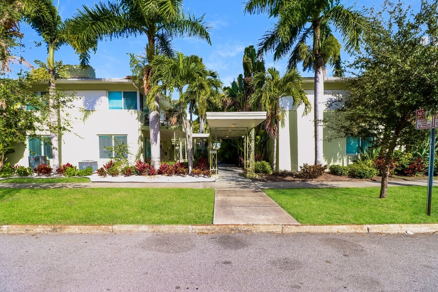 Interior Photo - 301 4th Ave N, St Petersburg, FL 33701
