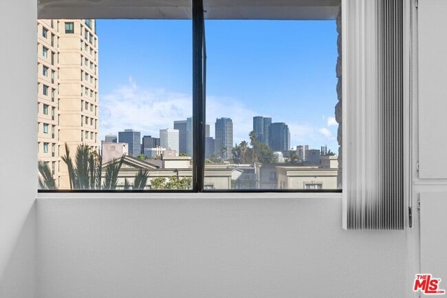 Building Photo - 10535 Wilshire Blvd