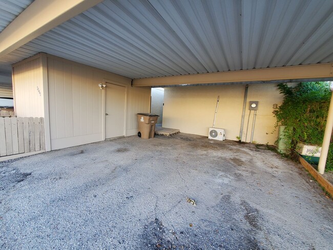 Building Photo - Cozy 2 bed, 2 bath home in SOUTHLAND PARK ADDITION AVAILABLE NOW!