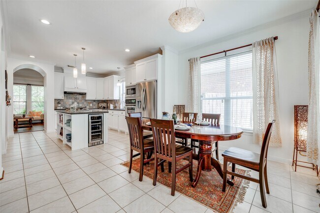 Building Photo - 5722 Ballina Canyon Ln