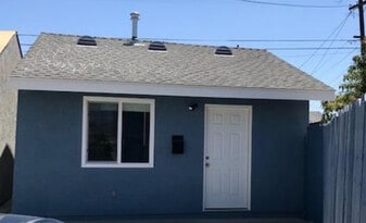 Building Photo - 15612 Ermanita Ave