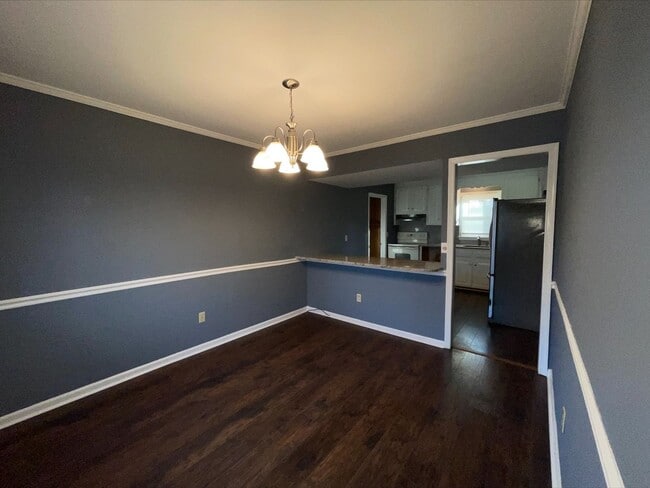 Building Photo - 5 Bedroom 2.5 Bath Rental in Newport News ...