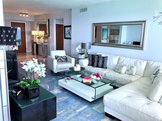 Building Photo - 6365 Collins Ave