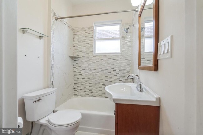 Building Photo - 1915 Fitzgerald St