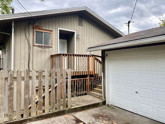 Building Photo - 4051 Letitia Ave S