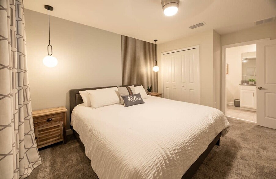 Building Photo - 2738 Oxymoron Wy