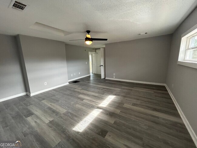 Building Photo - 36 Mitchell St