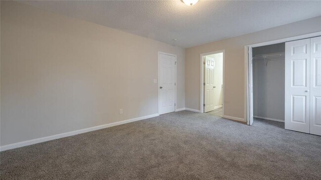 Building Photo - 6218 Creekford Ln