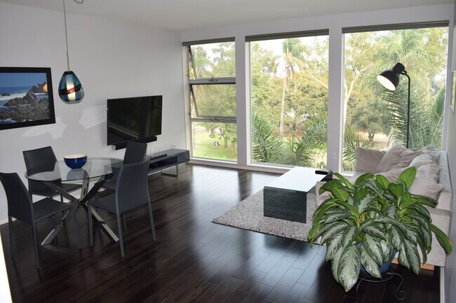 Building Photo - 3100 6th Ave