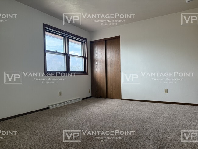 Building Photo - 1630 N Whitney Dr