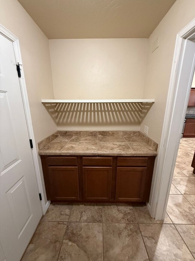 Building Photo - 2043 Villa Napoli Loop E