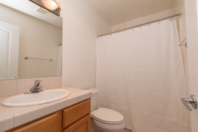 Building Photo - 4015 Crown Point Dr