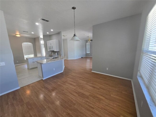 Building Photo - 4211 2nd Ave E