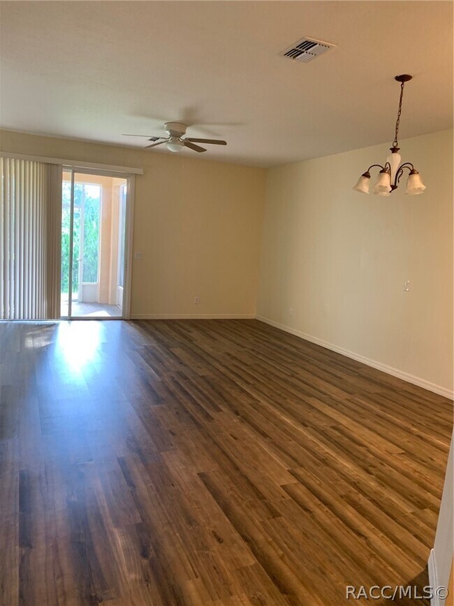 Building Photo - 1600 W Spring Meadow Loop