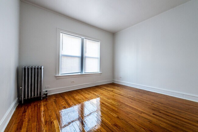 Building Photo - 7934-7942 S Wabash Ave