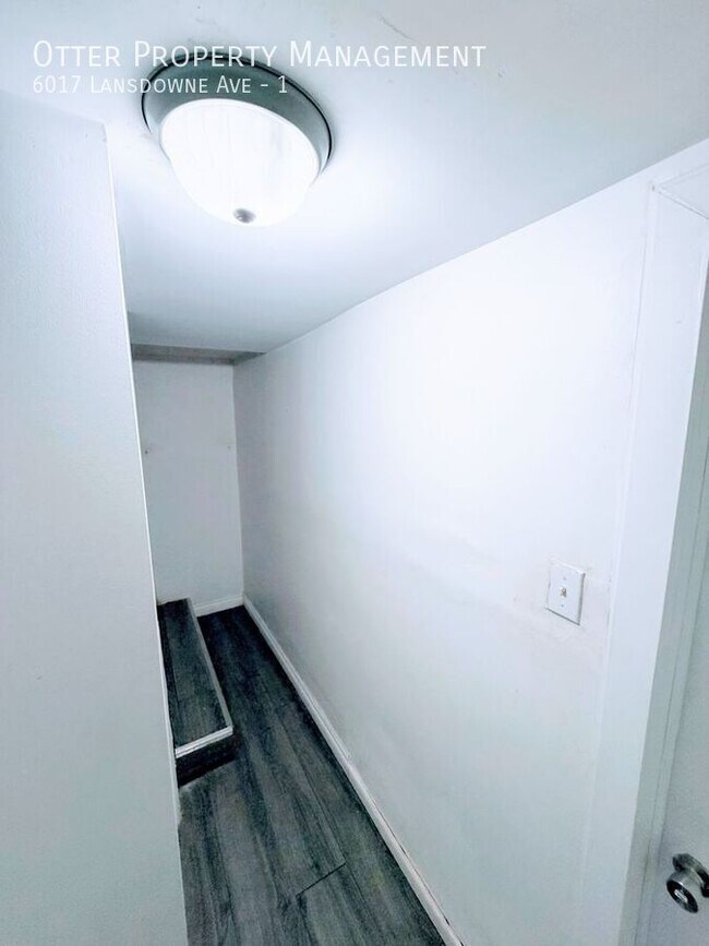 Building Photo - 6017 Lansdowne Ave