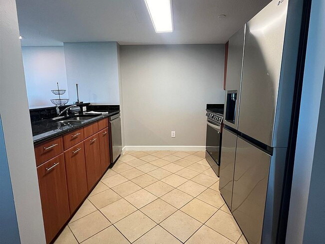 Building Photo - "Chic 1-Bedroom Retreat in Downtown Tallahassee – Perfectly Appointed at 703 Sq Ft!"