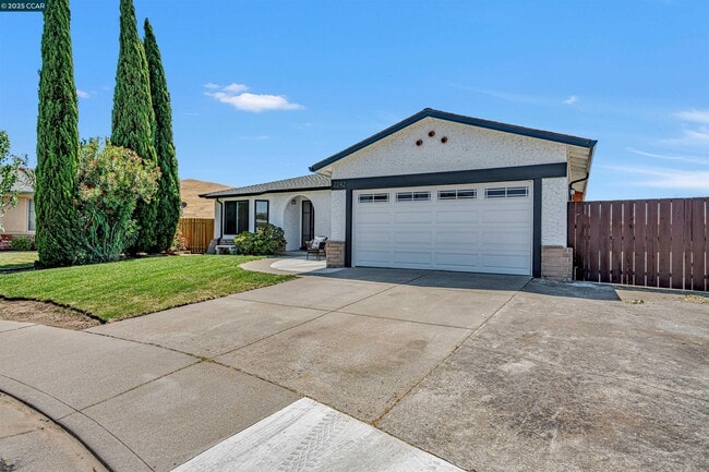 Building Photo - 2242 Westwood Ct