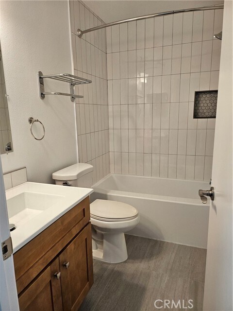 Building Photo - 2136 Elderway Dr