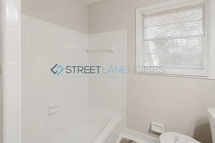 Building Photo - 3040 Foresthill Dr