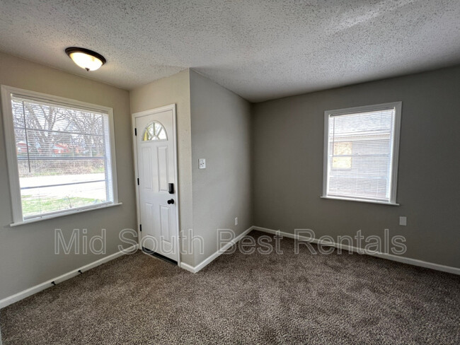 Building Photo - 1791 Tampa Cove