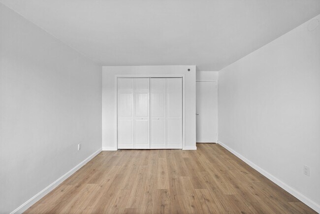 Building Photo - 1025 Hancock St