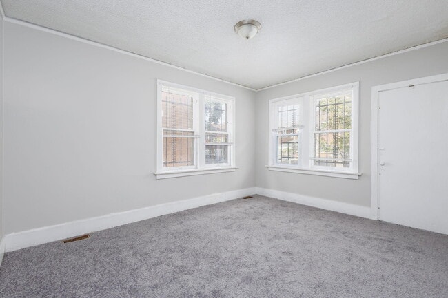 Building Photo - 2704 Webb St