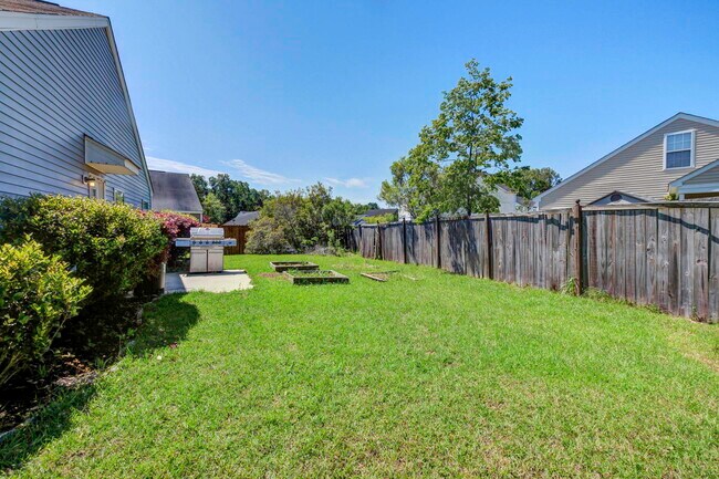 Building Photo - 104 Wildberry Ln