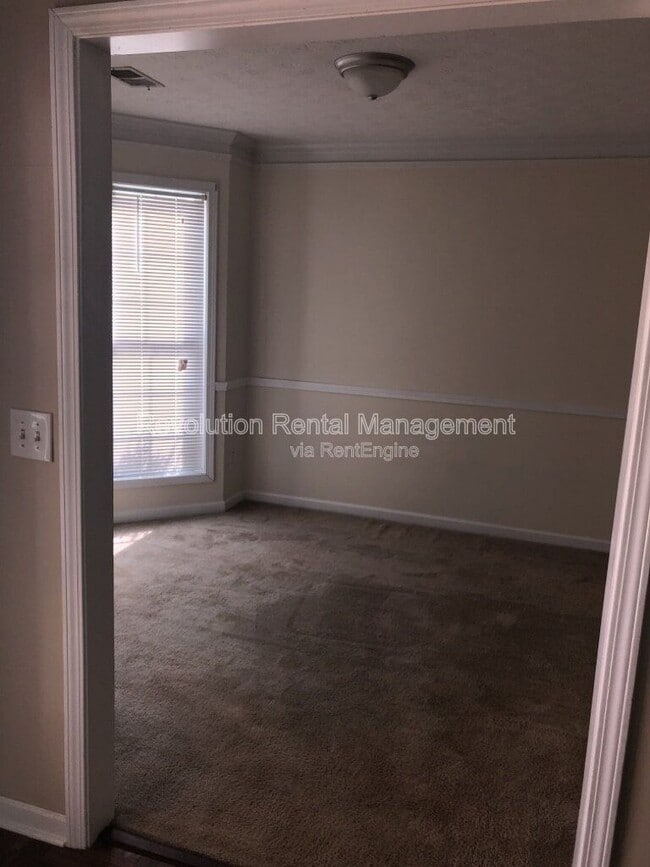 Building Photo - 2489 Tolliver Dr