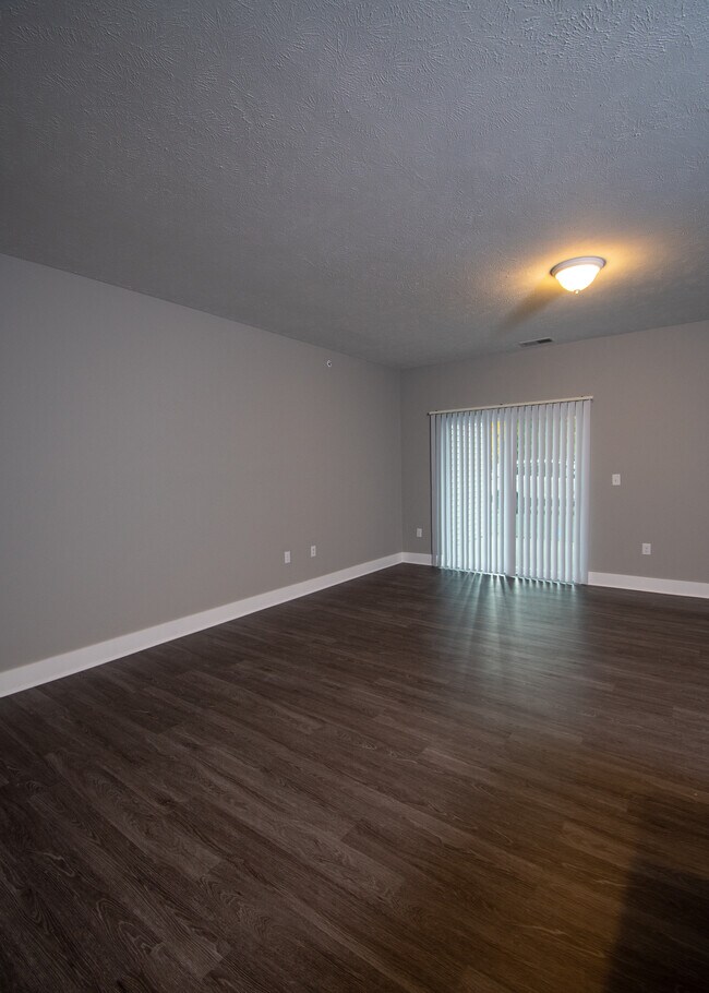 Building Photo - 3212 Brookside Dr