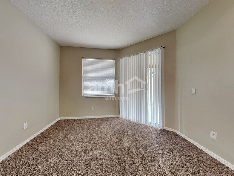 Building Photo - 9302 Dresden Pl