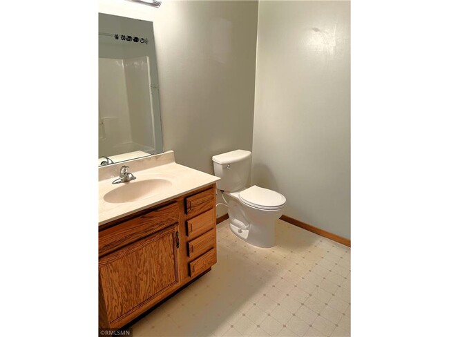 Building Photo - 831 Highview Dr