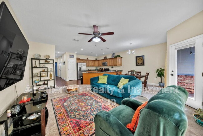 Building Photo - 511 Arbor Lake Dr