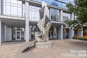 Building Photo - 333 W Trade St