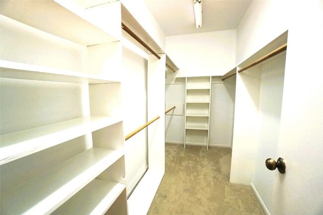 Building Photo - 11711 Memorial Dr