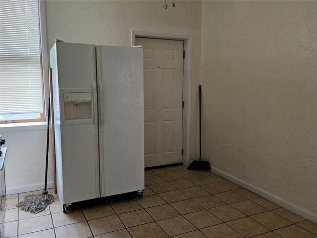 Building Photo - 3807 Potomac St