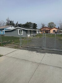 Building Photo - Cozy Home For Rent off Stratford Rd