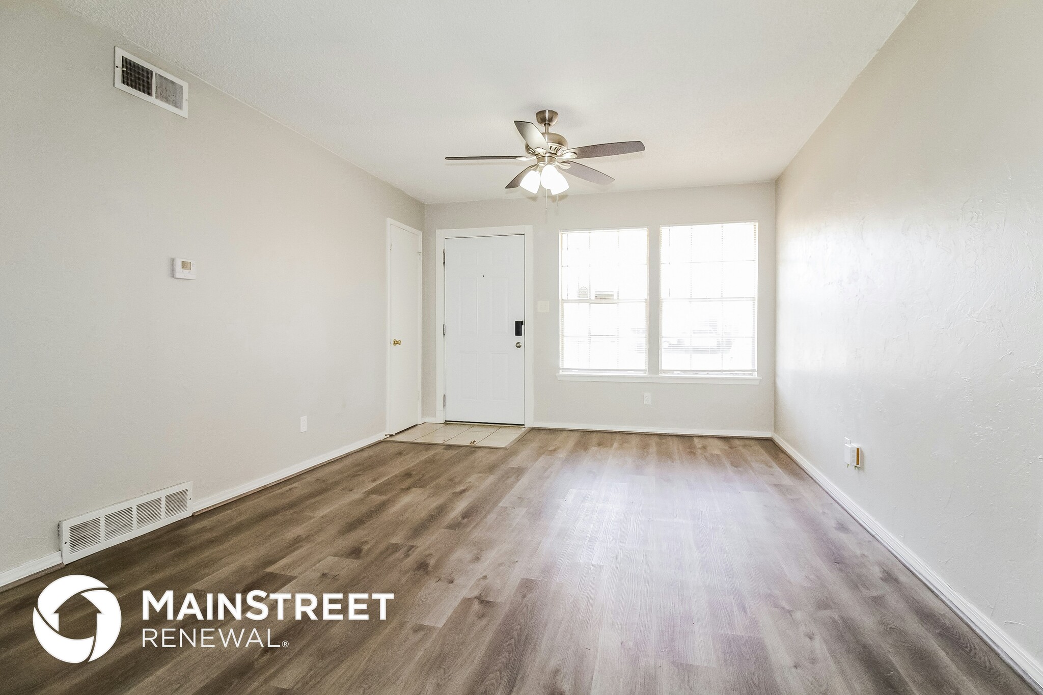 Building Photo - 808 Lotus Ave