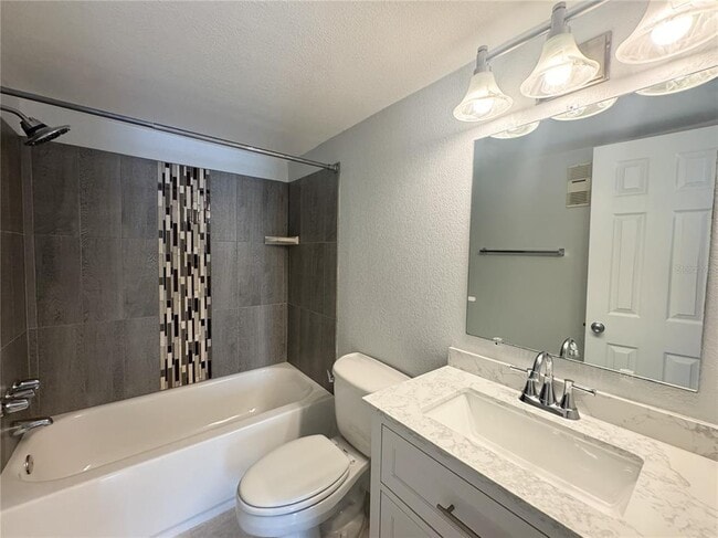 Building Photo - 723 115th Ave N