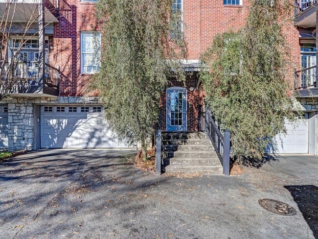 Building Photo - 1158 Ponce De Leon Ave NE