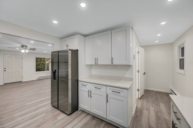 Building Photo - 752 Toll Rd